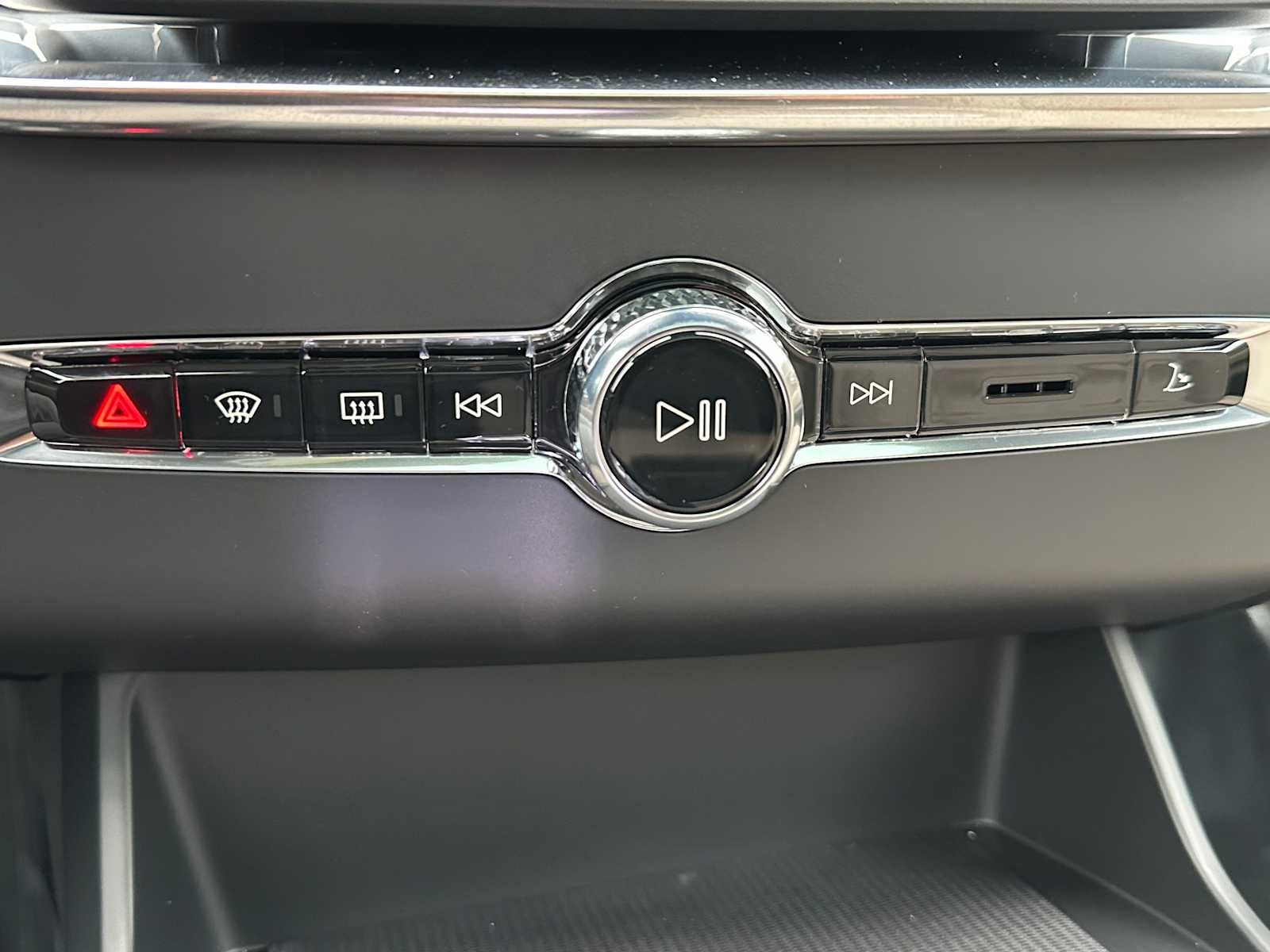 2026 Volvo XC90 Plus