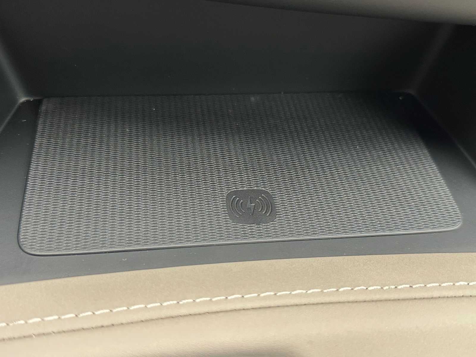 2026 Volvo XC90 Plus