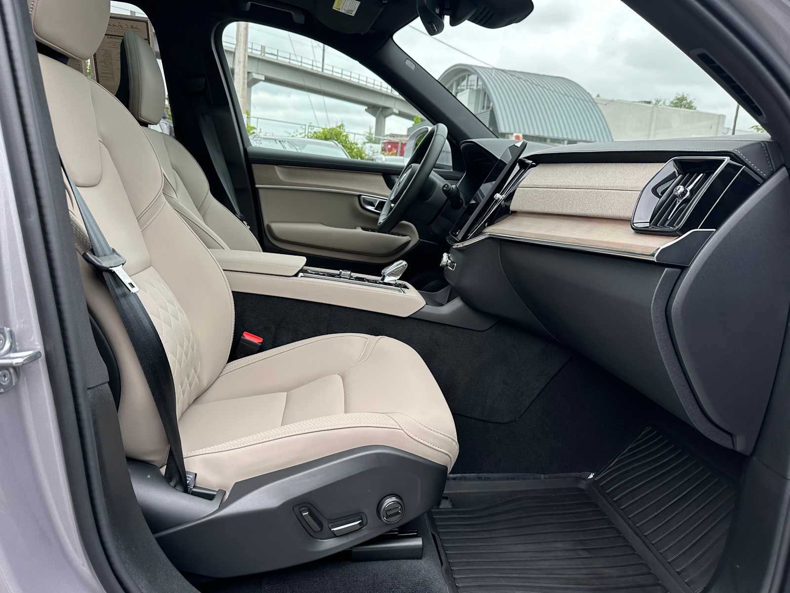 2026 Volvo XC90 Plus