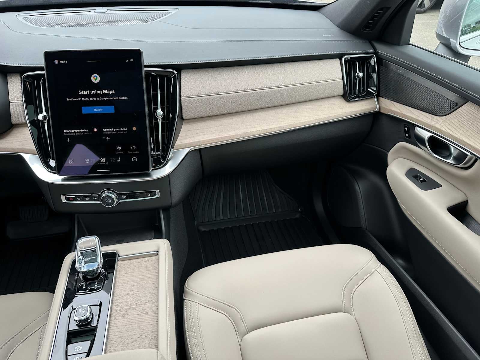 2026 Volvo XC90 Plus