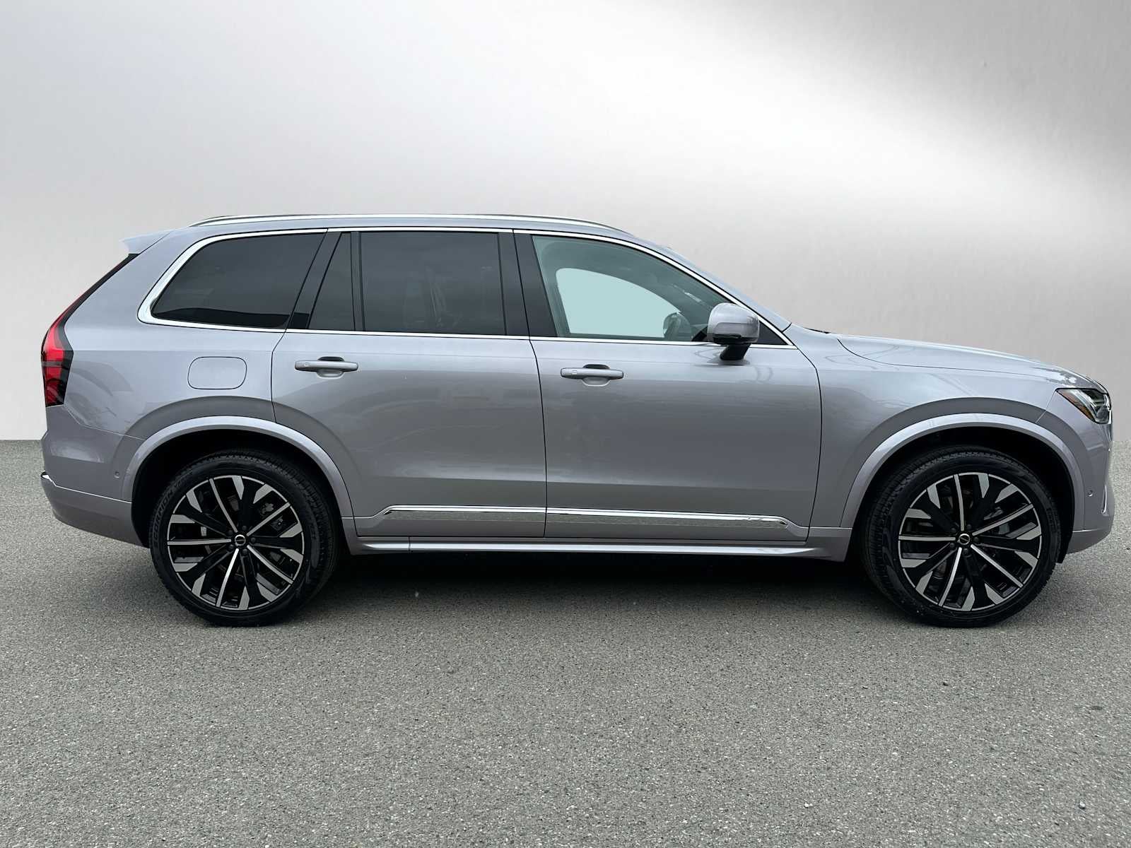 2026 Volvo XC90 Plus