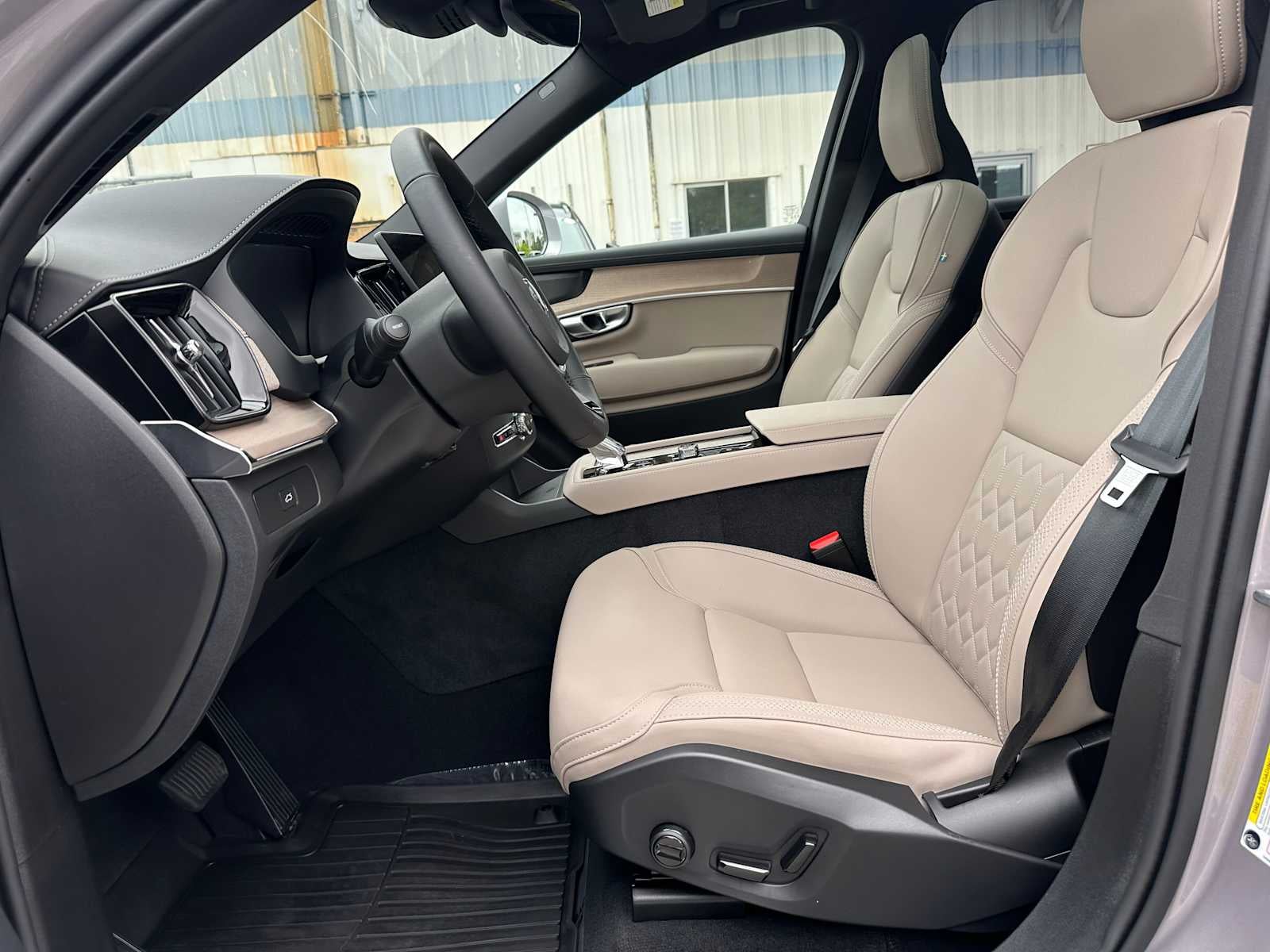 2026 Volvo XC90 Plus