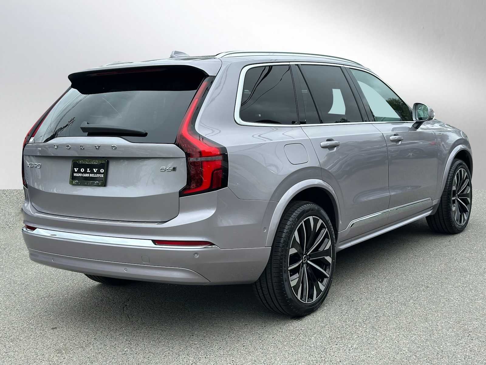 2026 Volvo XC90 Plus