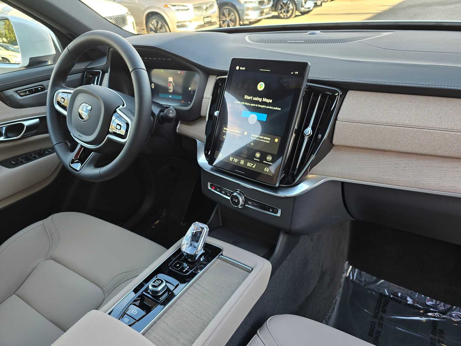 2026 Volvo XC90 Plus