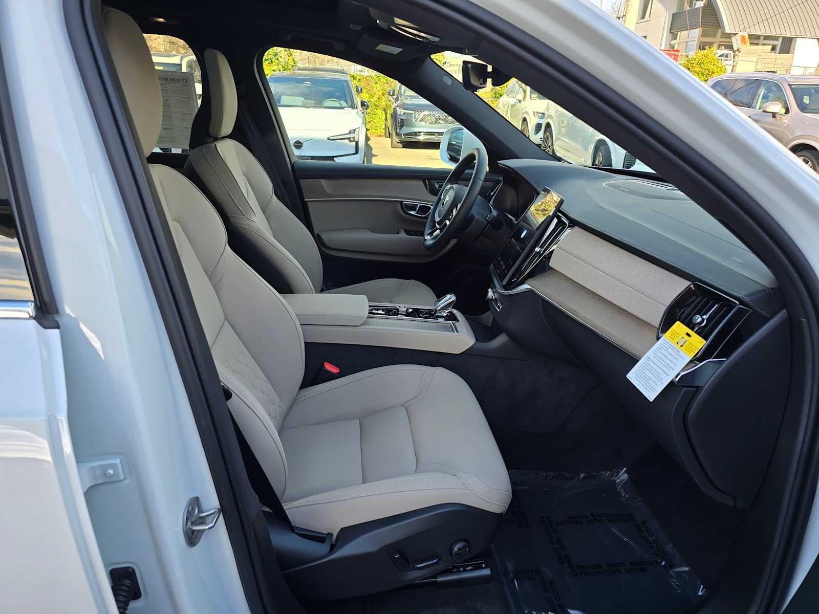 2026 Volvo XC90 Plus