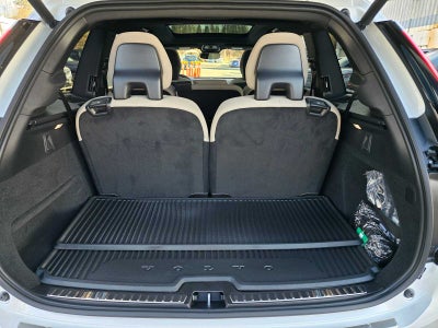 2026 Volvo XC90 Plus