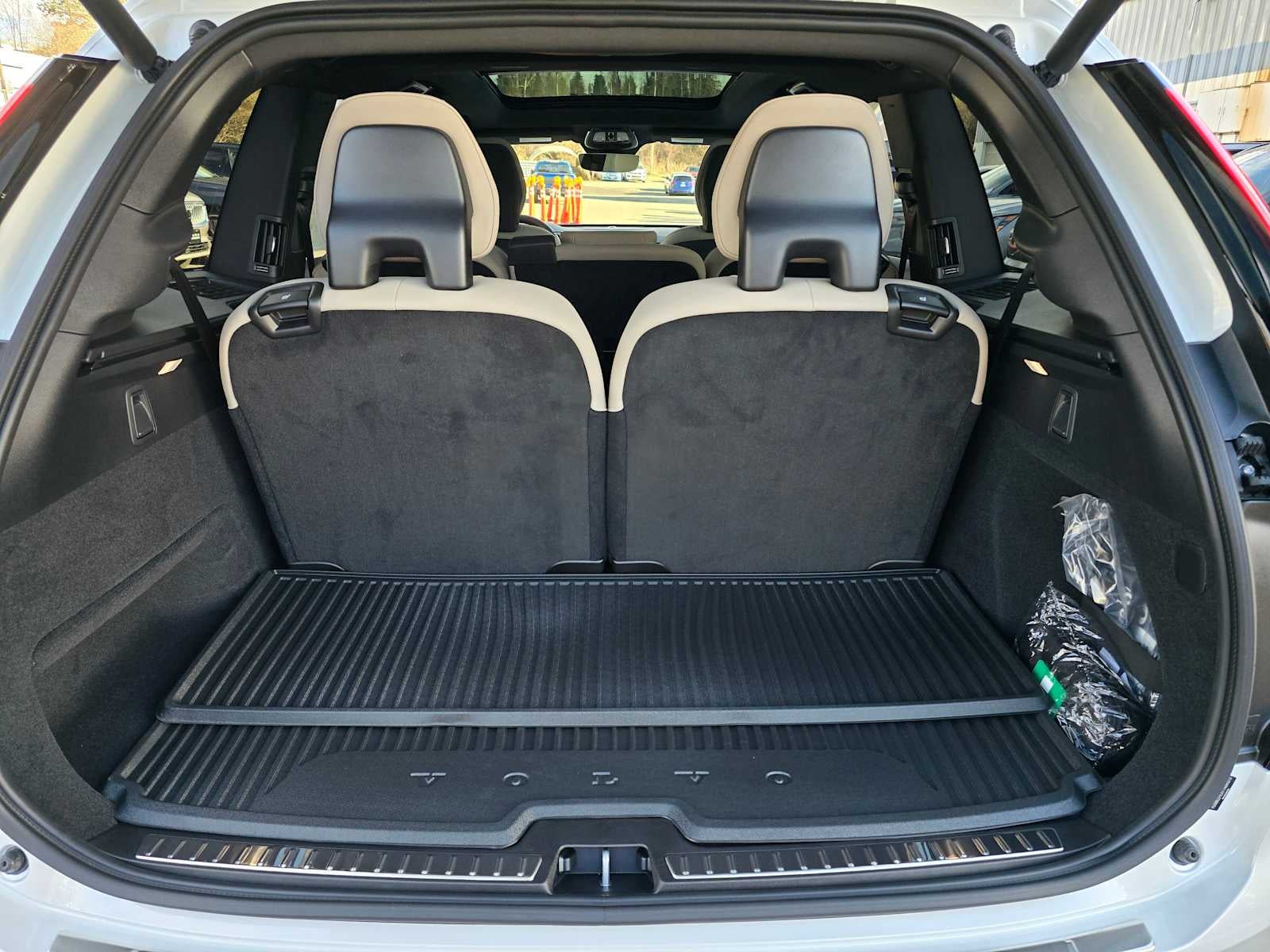 2026 Volvo XC90 Plus