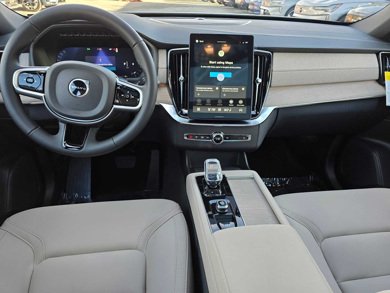 2026 Volvo XC90 Plus