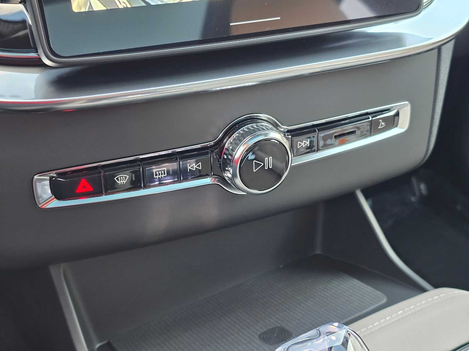 2026 Volvo XC90 Plus