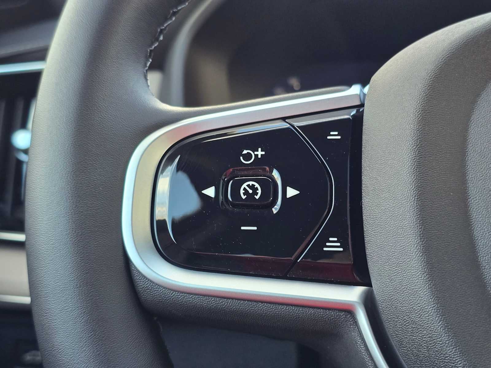 2026 Volvo XC90 Plus