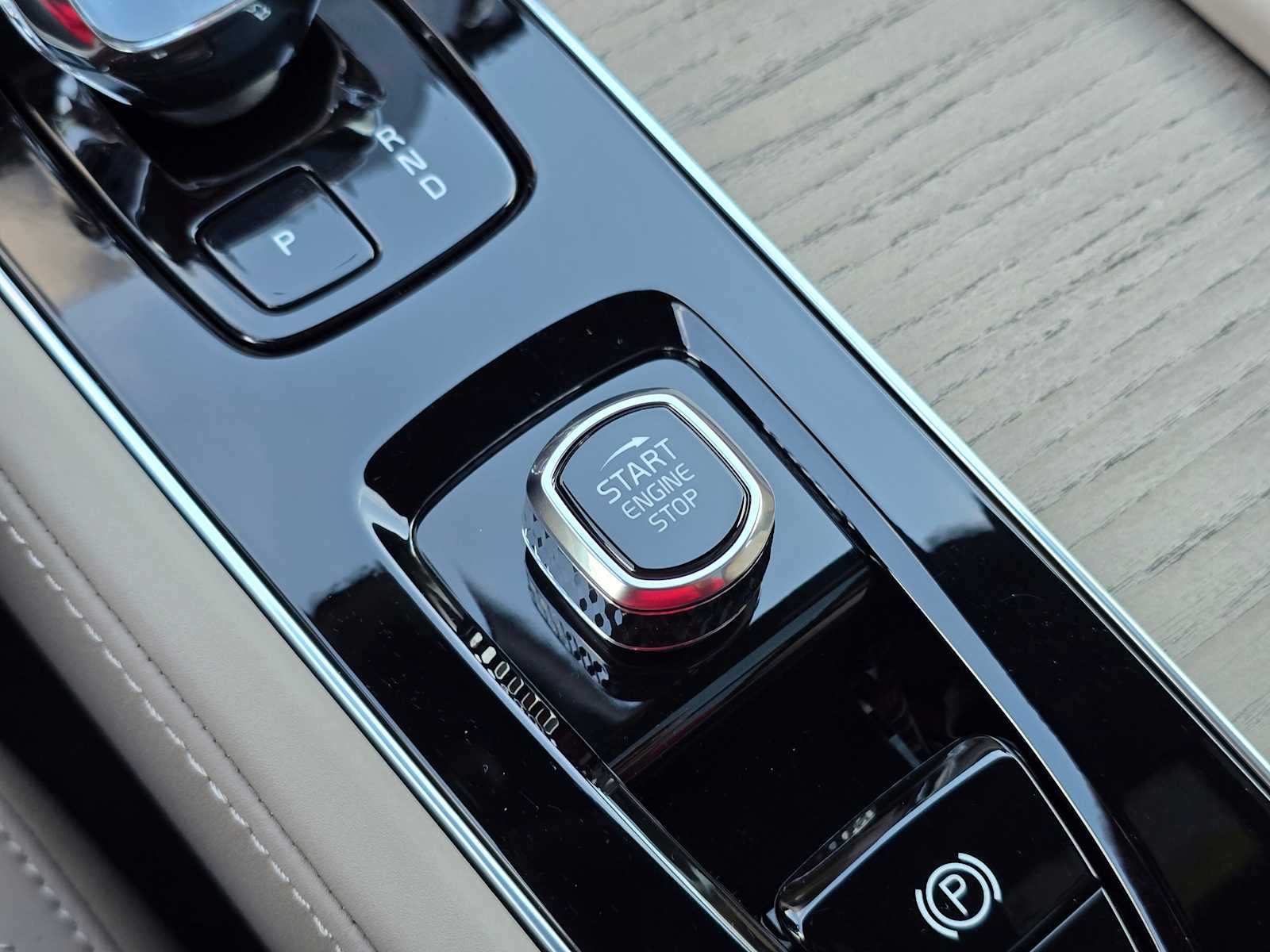 2026 Volvo XC90 Plus