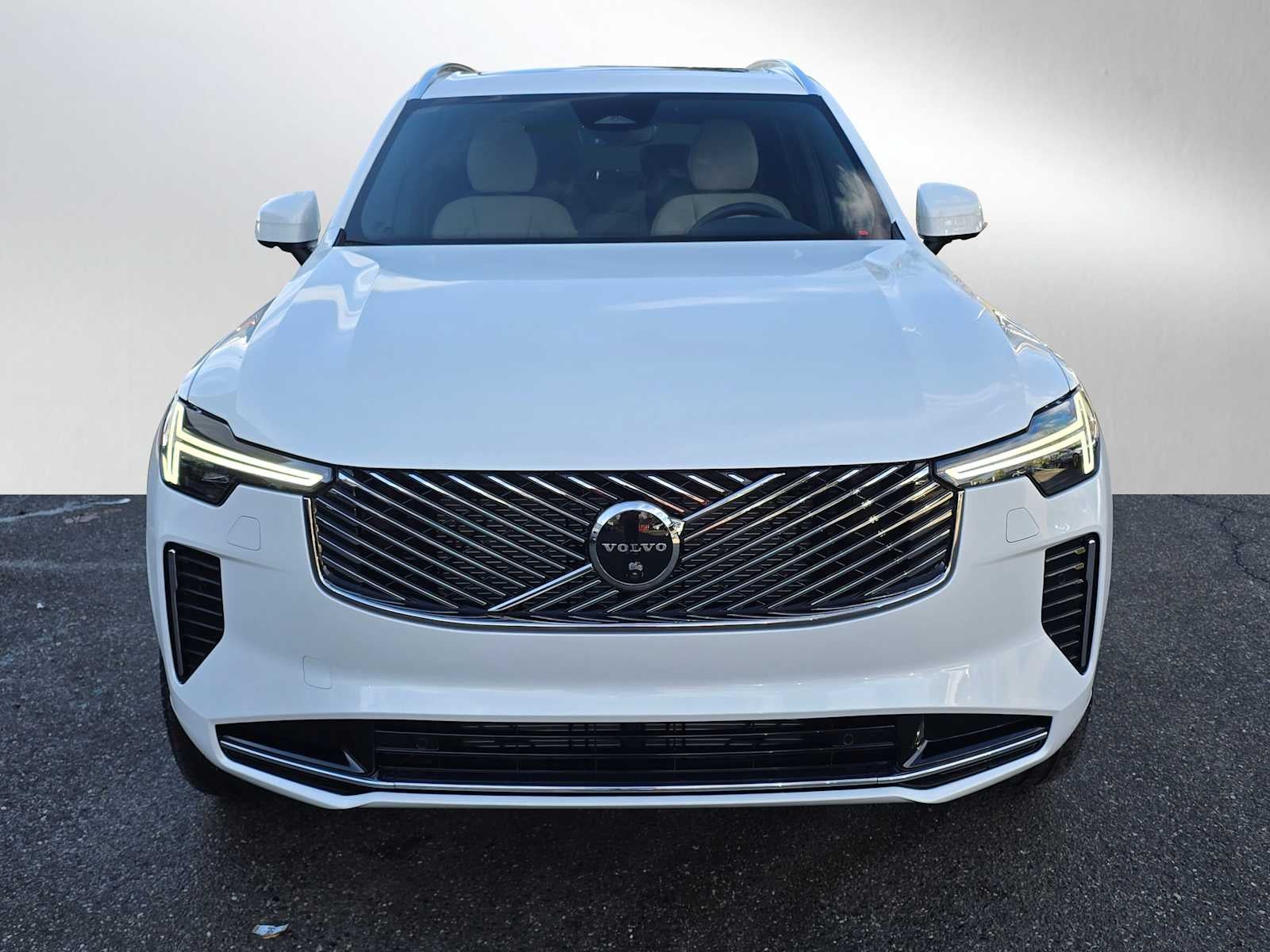 2026 Volvo XC90 Plus