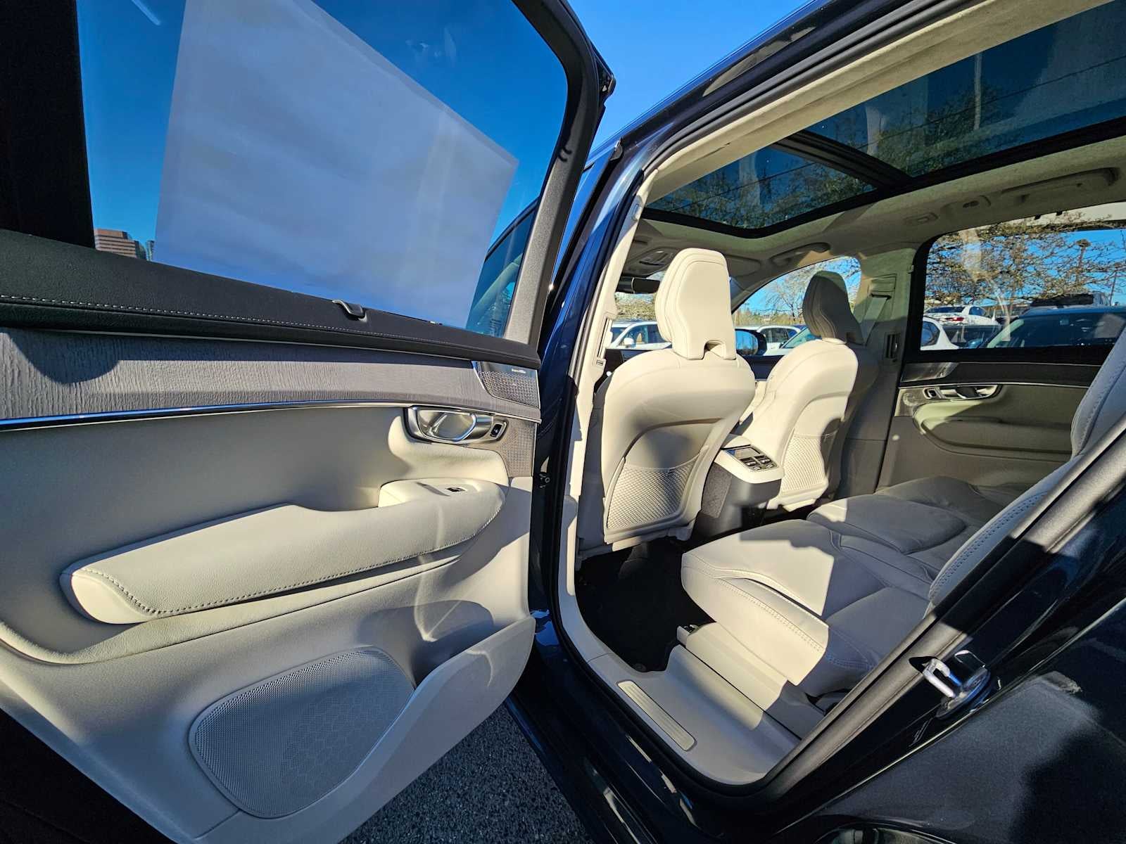 2025 Volvo XC90 Ultra