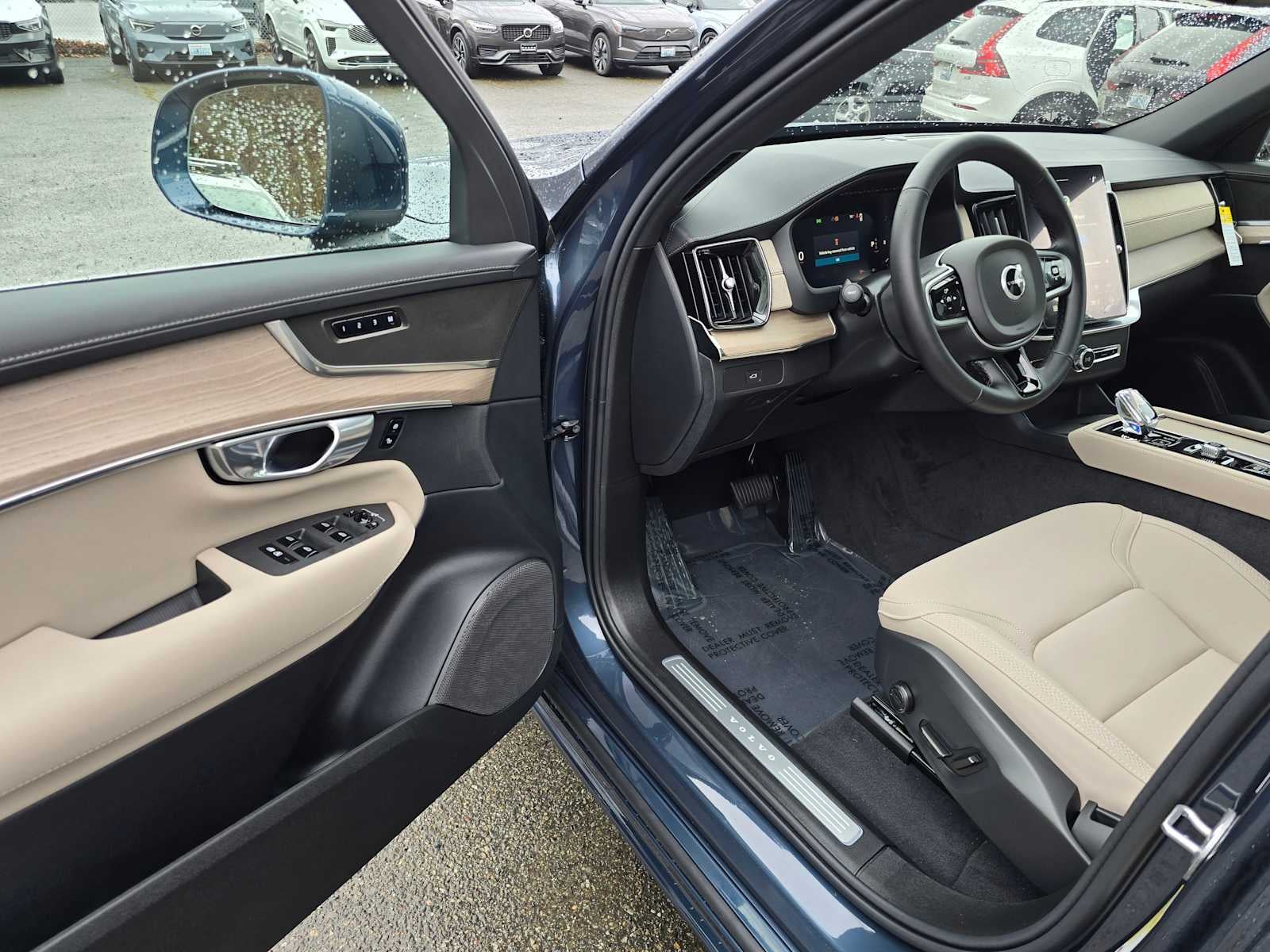 2026 Volvo XC90 Core