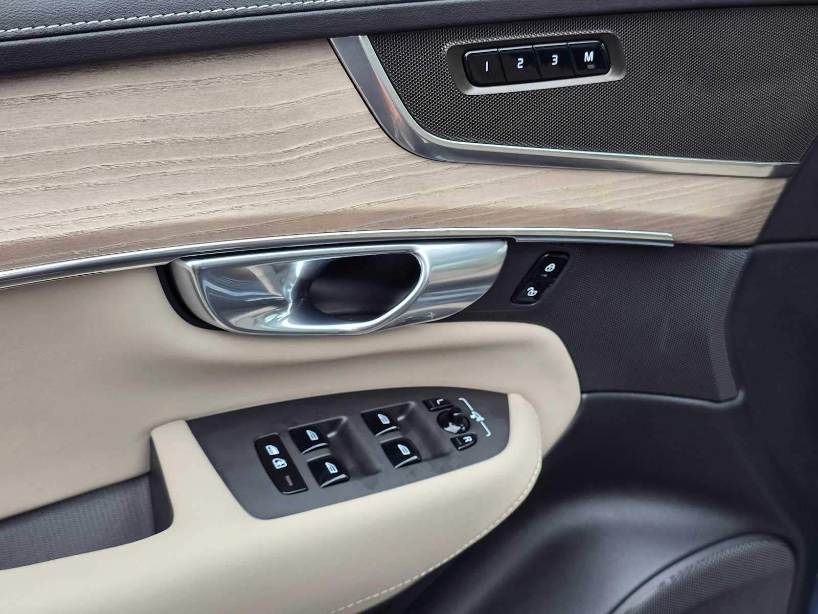 2026 Volvo XC90 Core