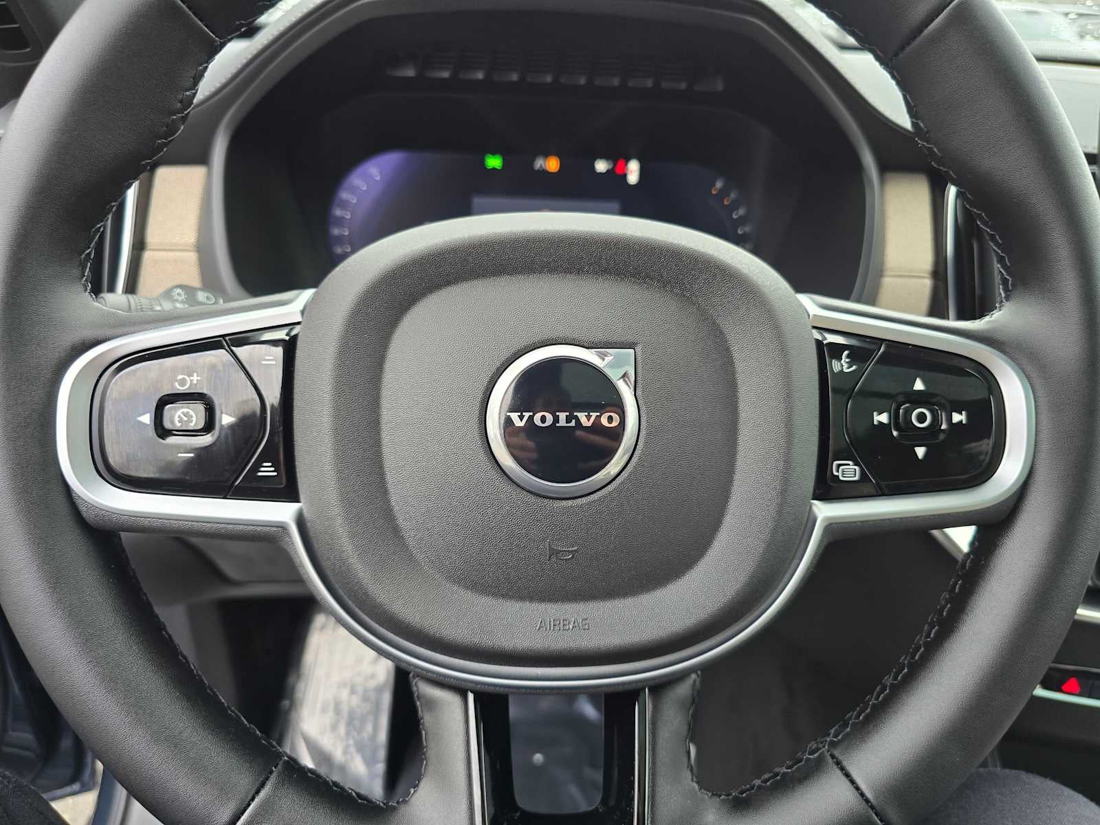 2026 Volvo XC90 Core