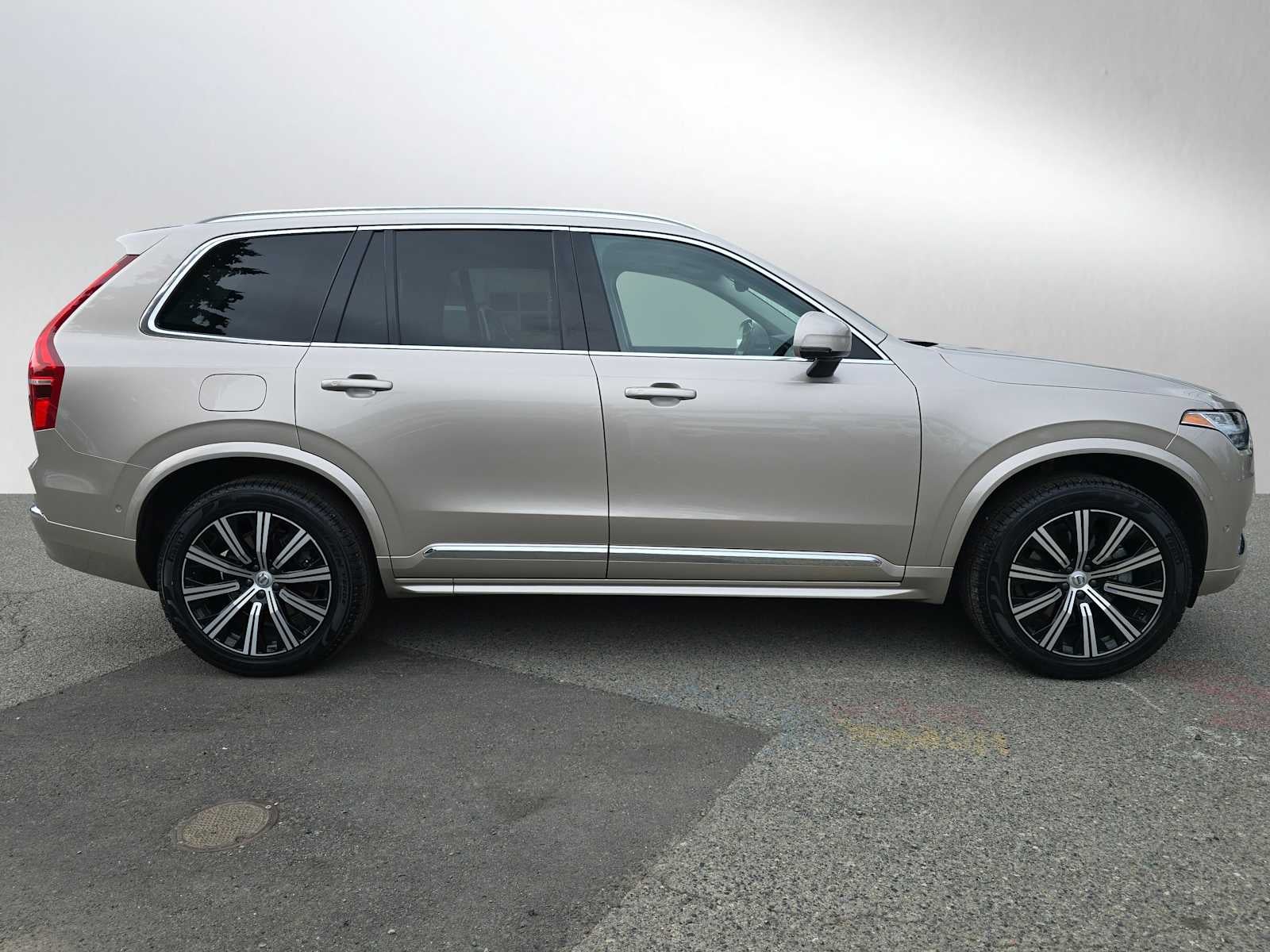 2023 Volvo XC90 Plus