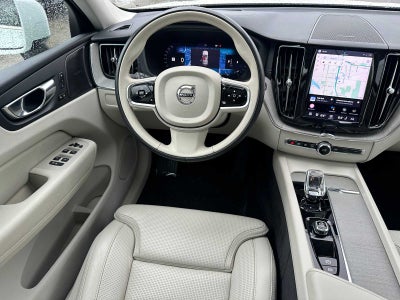 2023 Volvo XC60 Ultimate Bright Theme