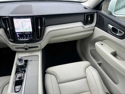 2023 Volvo XC60 Ultimate Bright Theme