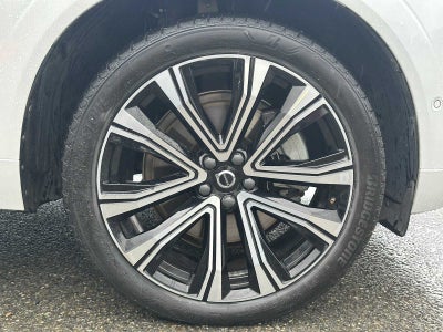 2023 Volvo XC60 Ultimate Bright Theme