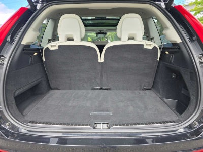 2019 Volvo XC90 Momentum