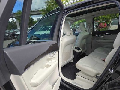 2019 Volvo XC90 Momentum