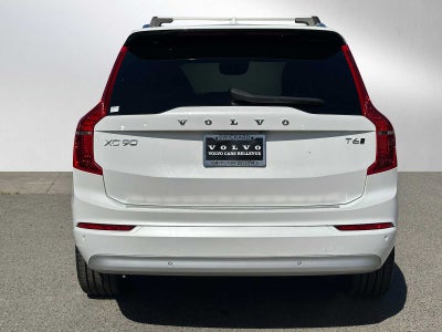 2022 Volvo XC90 Momentum