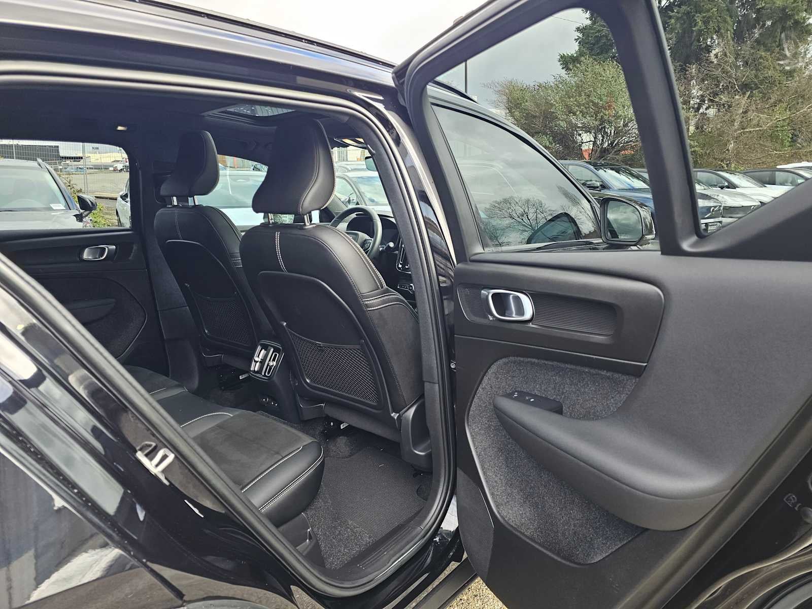 2023 Volvo XC40 Recharge Pure Electric Ultimate