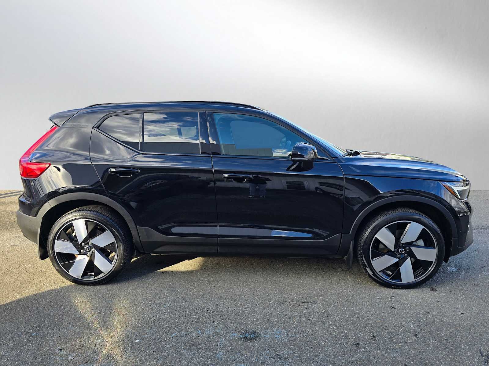 2023 Volvo XC40 Recharge Pure Electric Ultimate