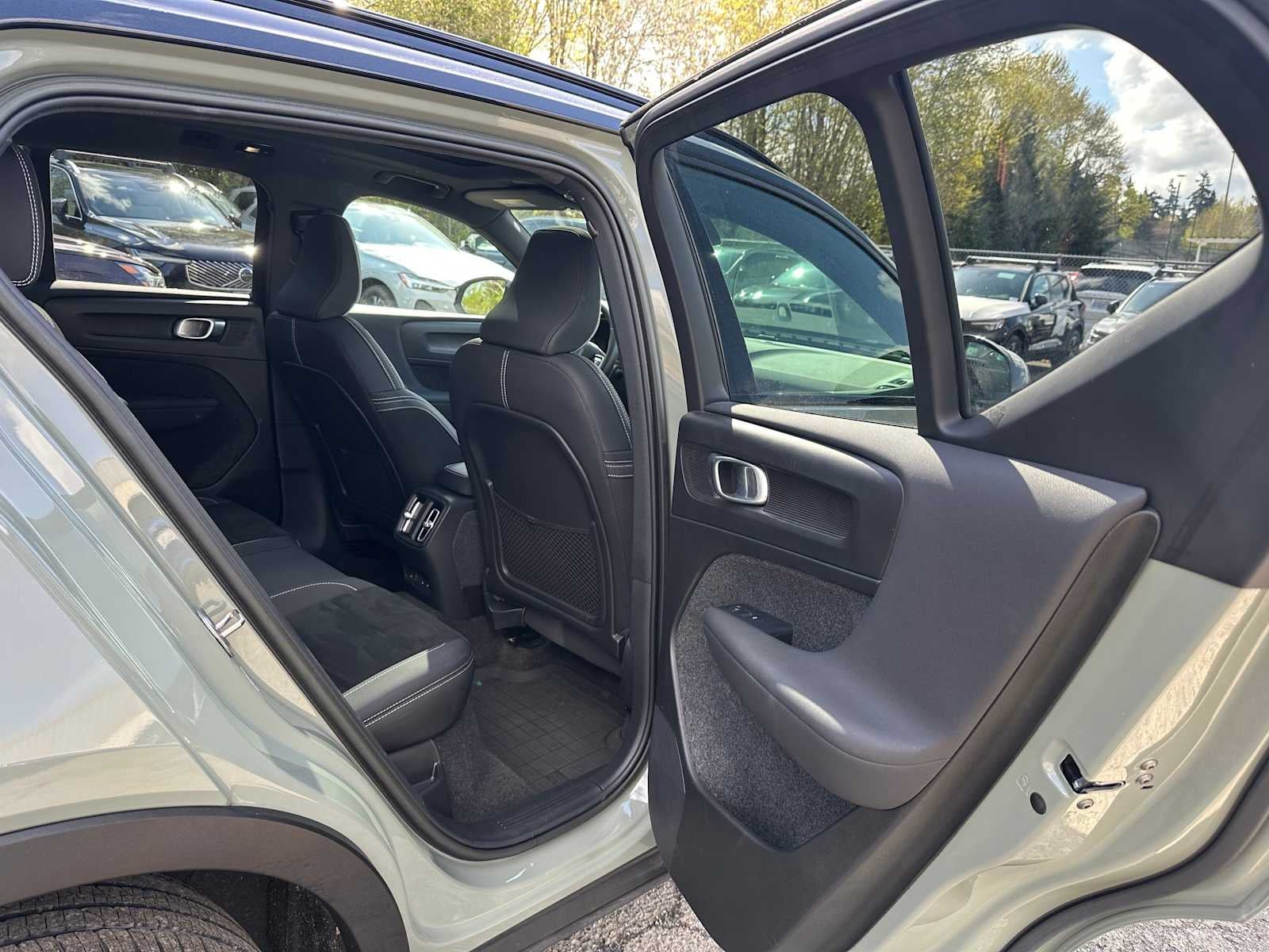 2023 Volvo XC40 Recharge Pure Electric Ultimate