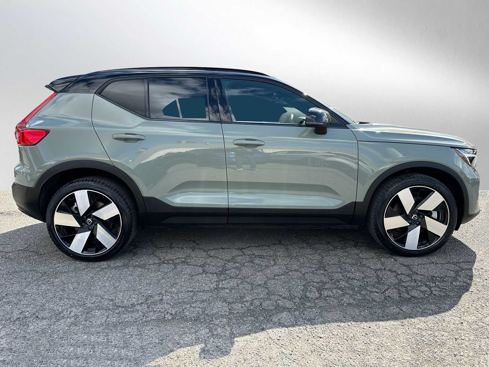 2023 Volvo XC40 Recharge Pure Electric Ultimate