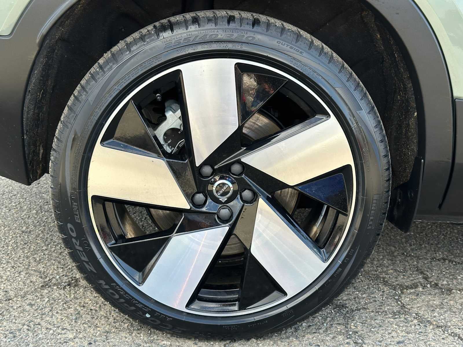 2023 Volvo XC40 Recharge Pure Electric Ultimate