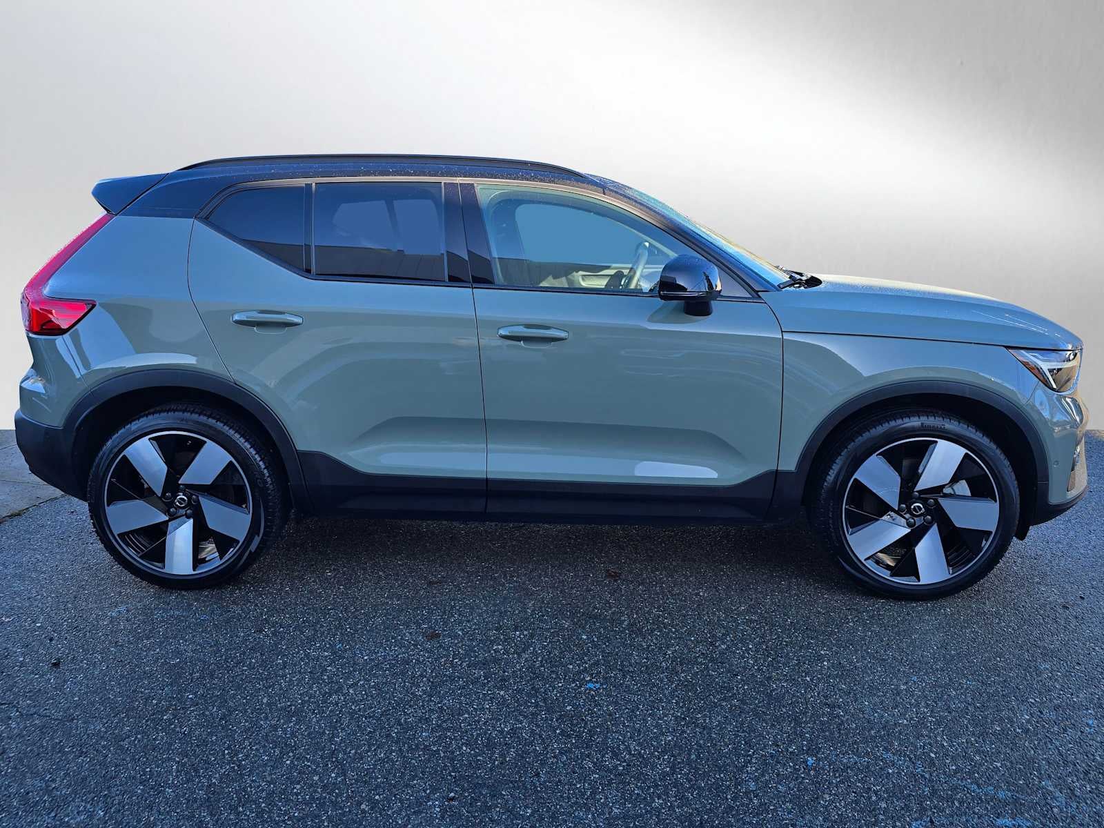 2023 Volvo XC40 Recharge Pure Electric Plus