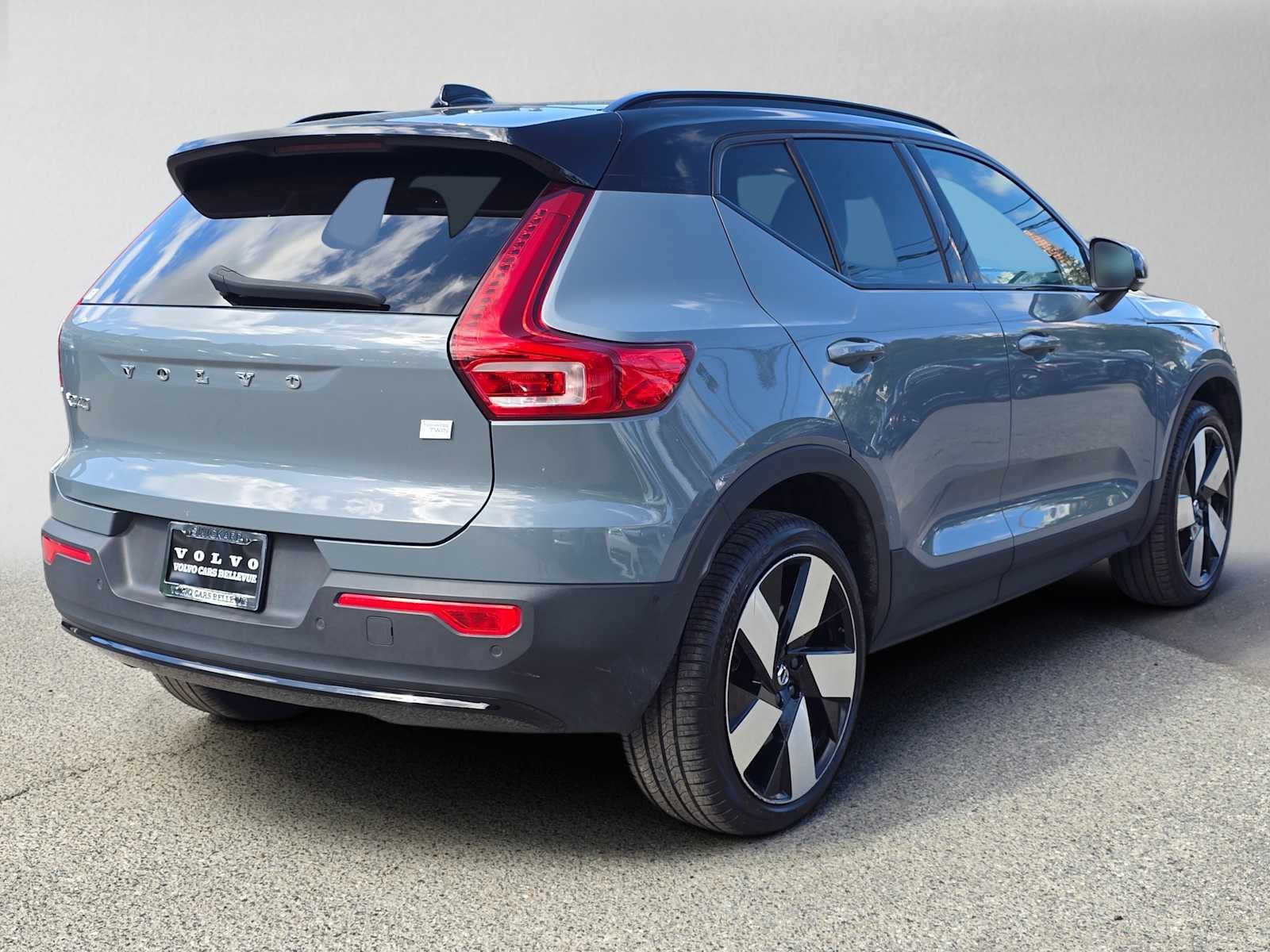 2023 Volvo XC40 Recharge Pure Electric Plus