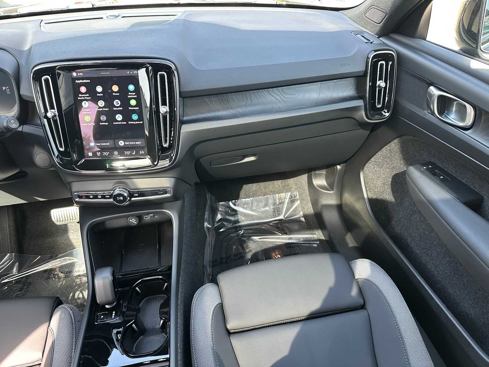 2025 Volvo EX40 Plus