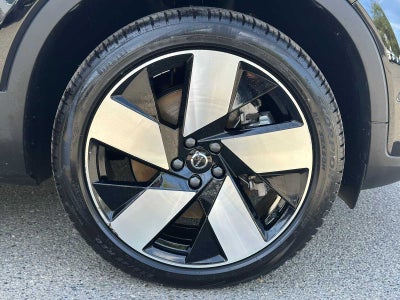 2025 Volvo EX40 Plus