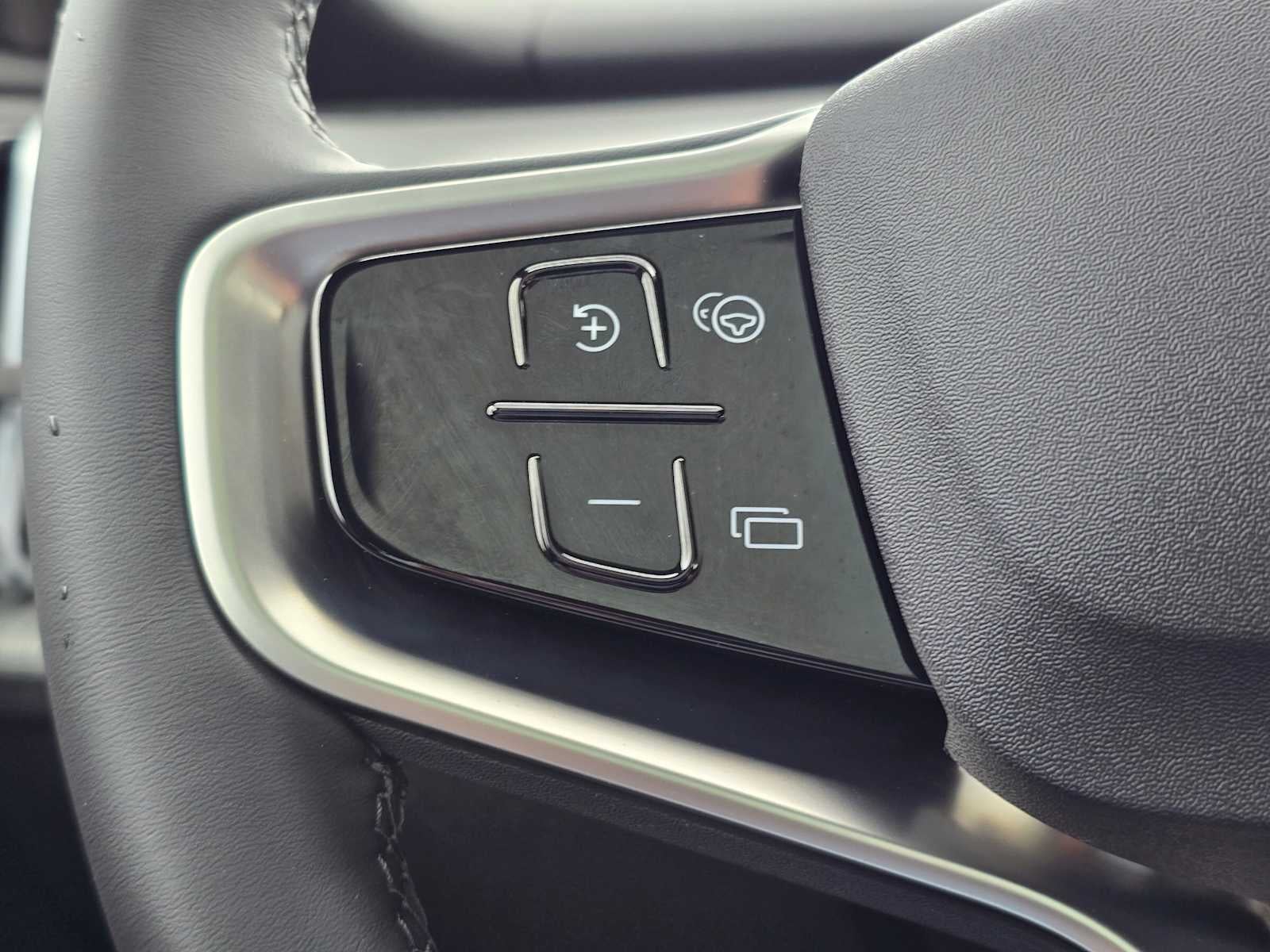 2026 Volvo EX30 Cross Country Ultra