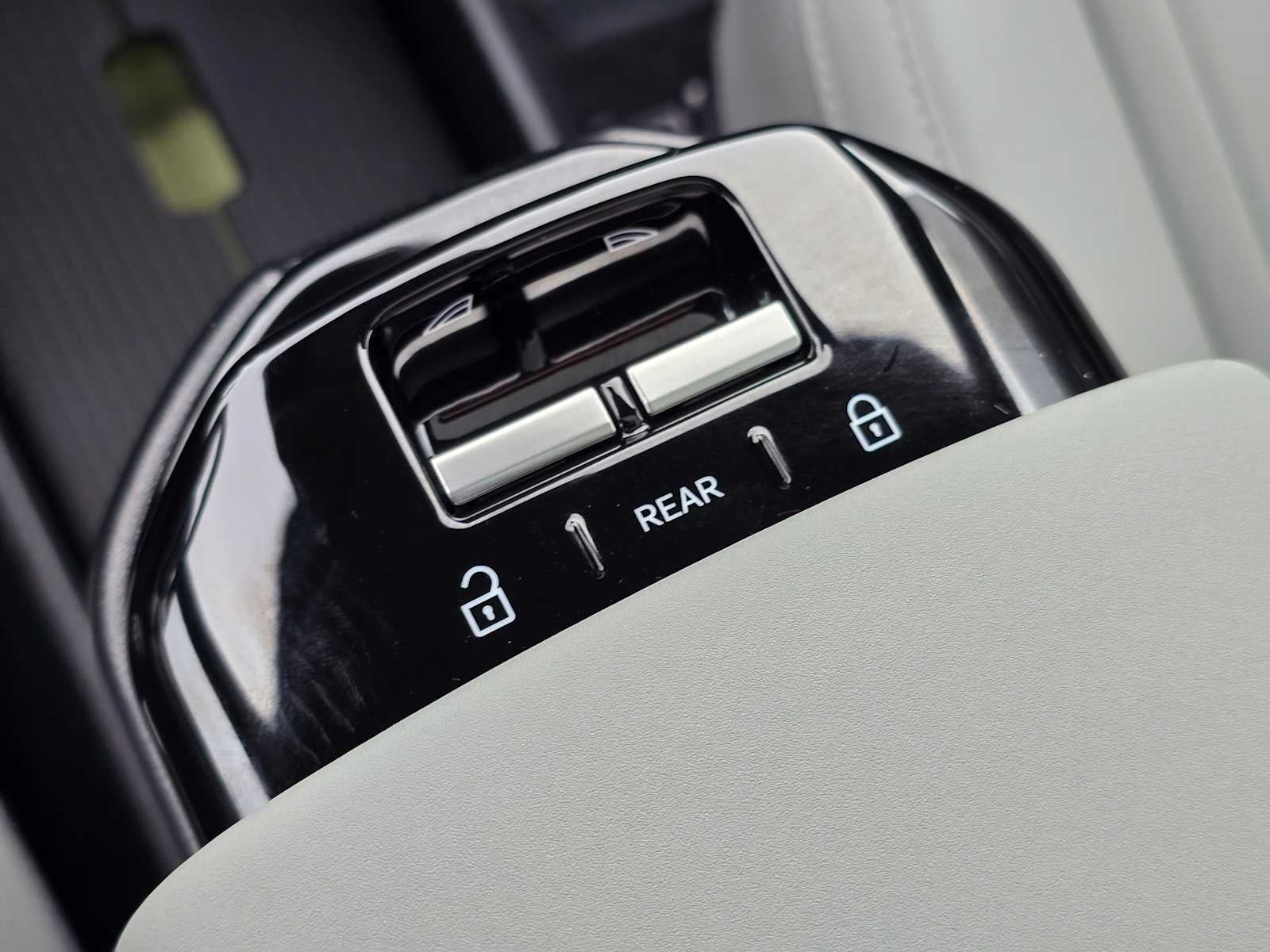 2026 Volvo EX30 Cross Country Ultra