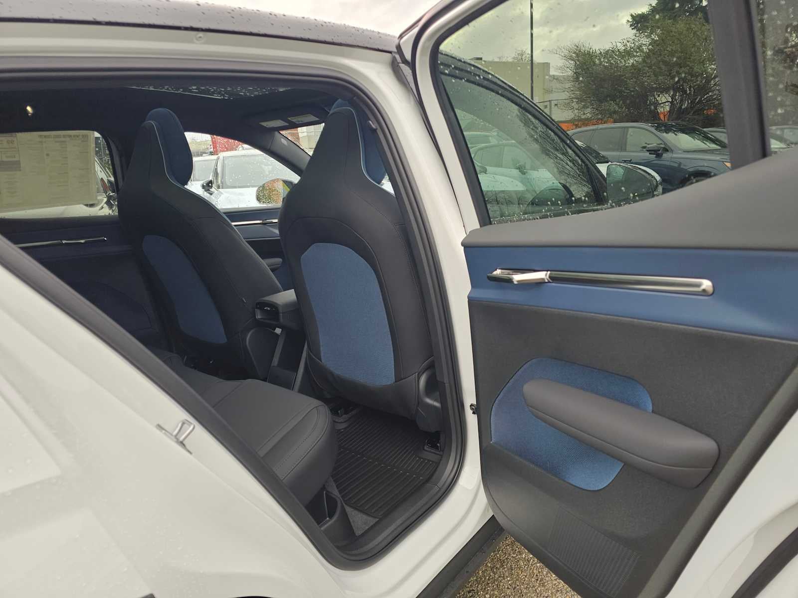 2026 Volvo EX30 Cross Country Ultra