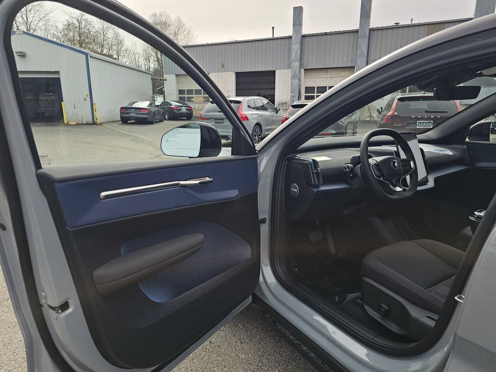 2026 Volvo EX30 Cross Country Ultra