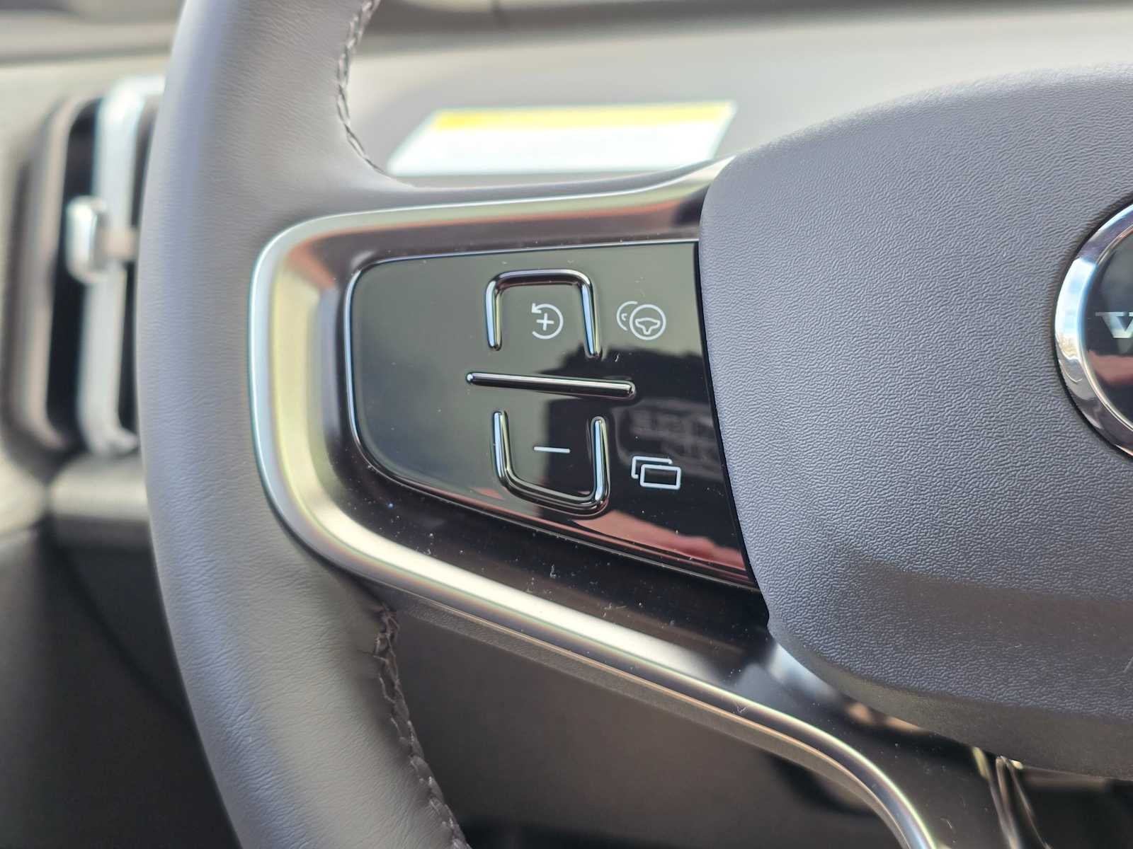 2026 Volvo EX30 Cross Country Ultra