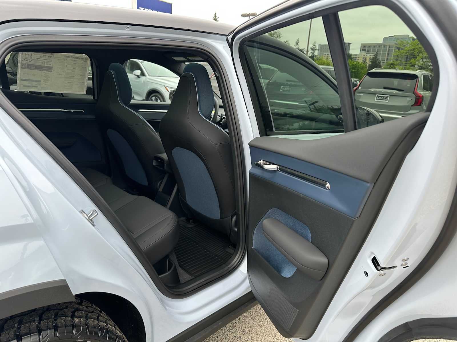 2026 Volvo EX30 Cross Country Ultra