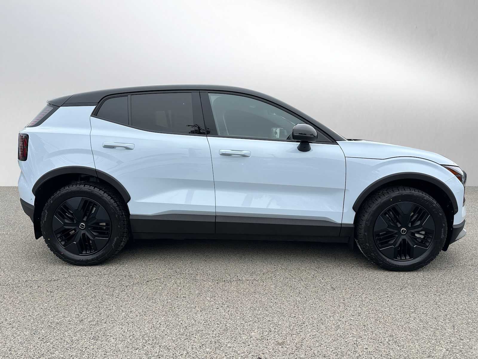 2026 Volvo EX30 Cross Country Ultra