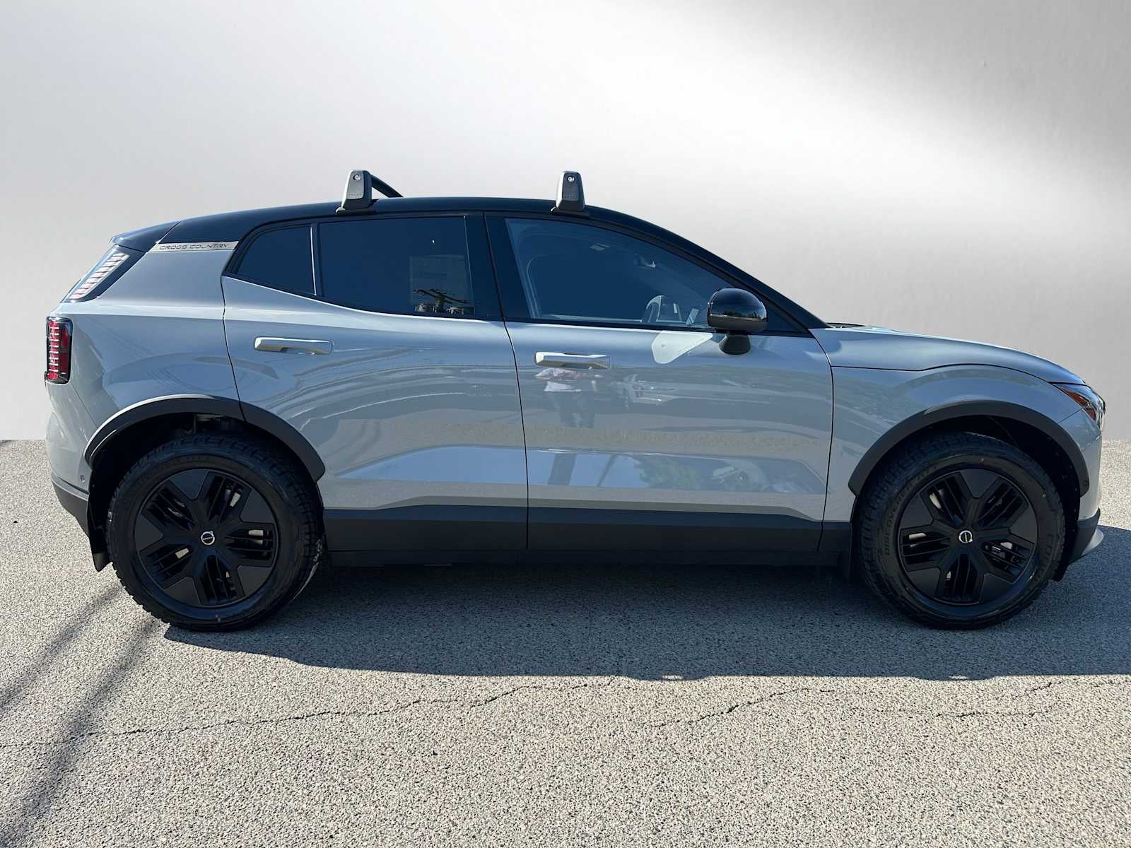 2026 Volvo EX30 Cross Country Ultra