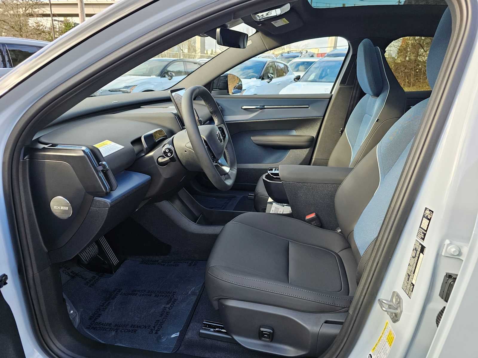 2026 Volvo EX30 Cross Country Ultra