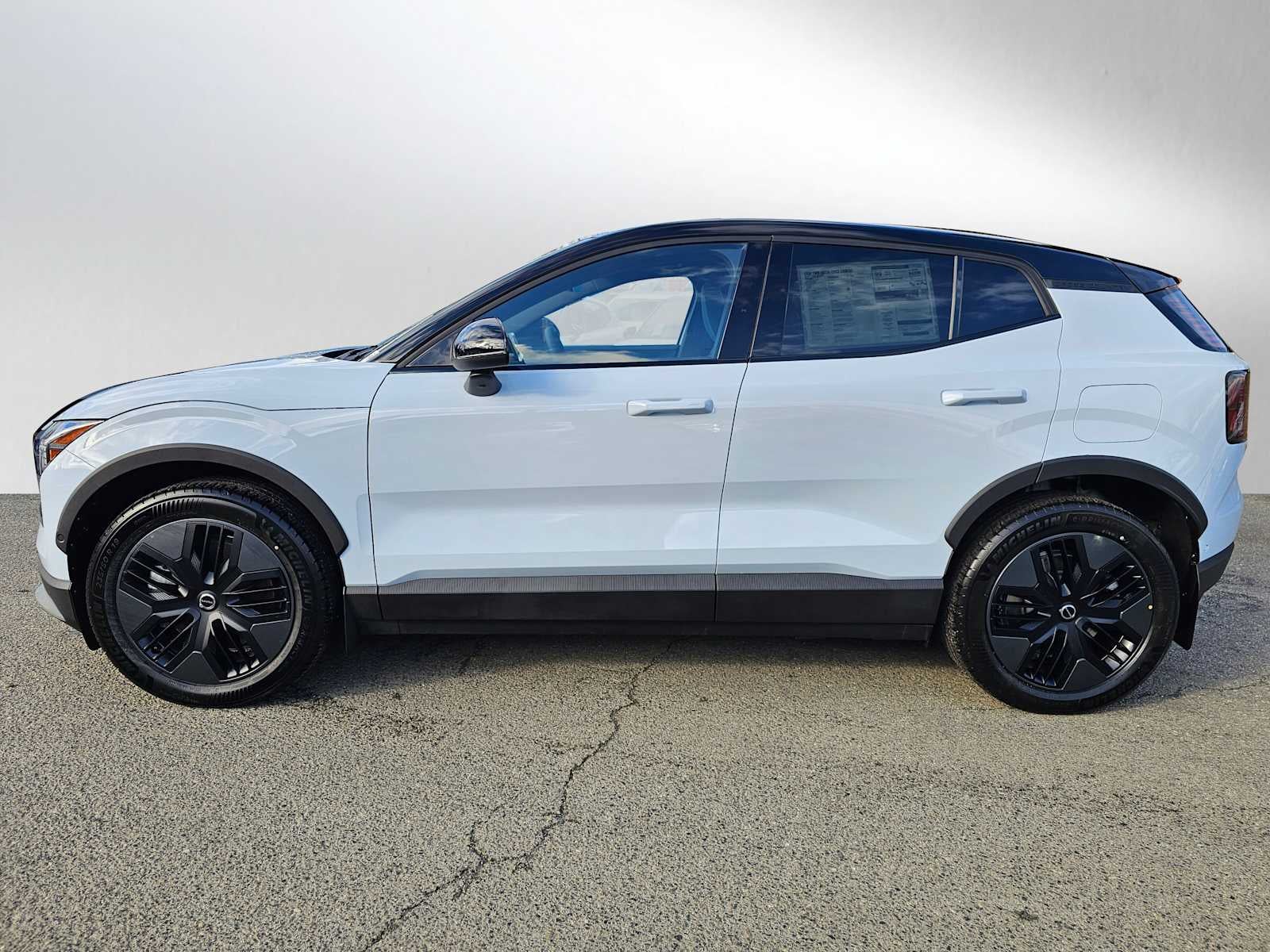 2026 Volvo EX30 Cross Country Ultra