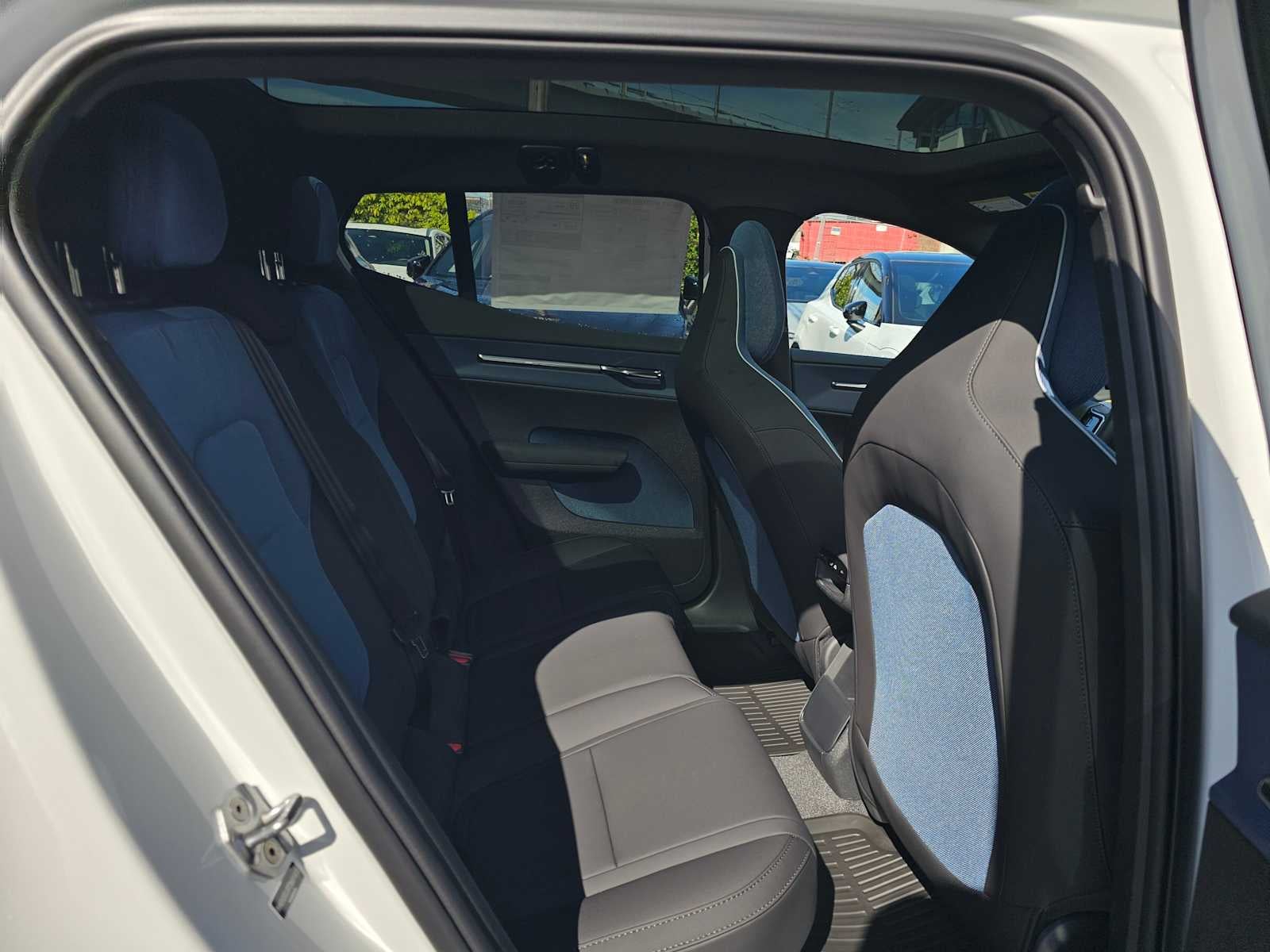 2026 Volvo EX30 Cross Country Ultra