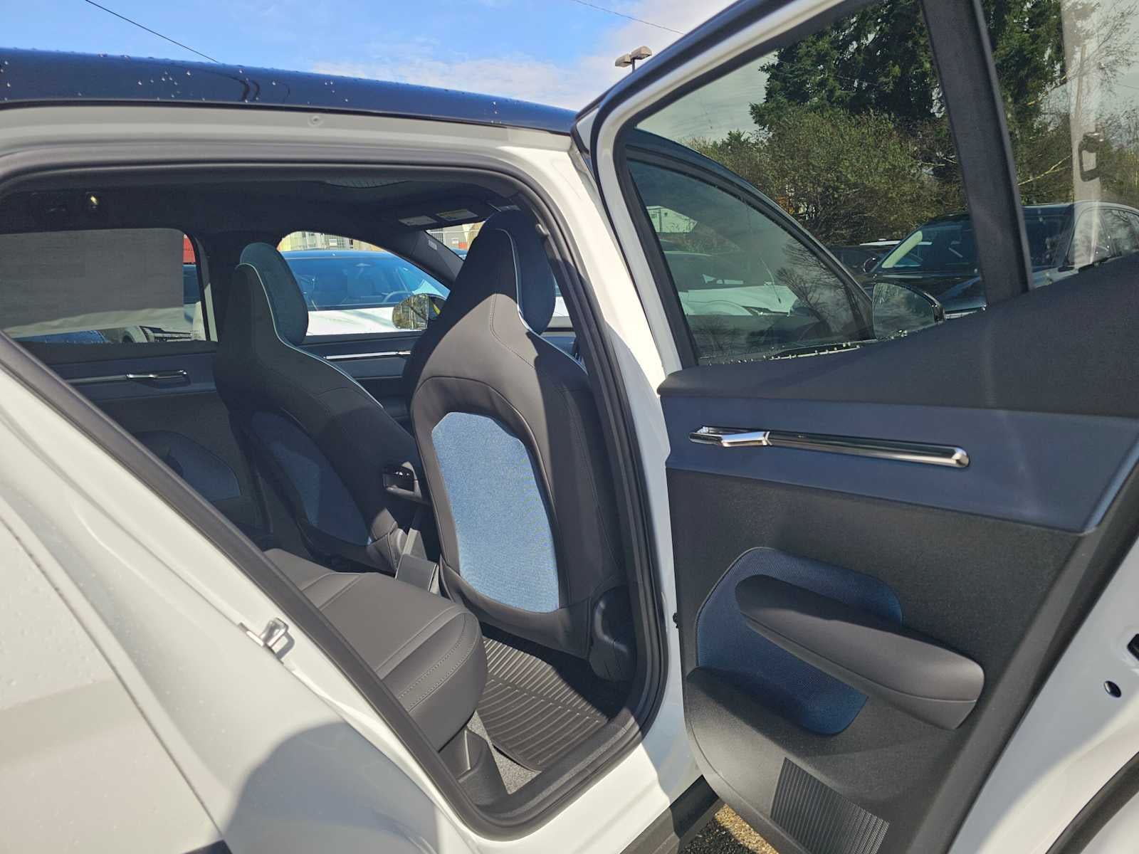 2026 Volvo EX30 Cross Country Ultra