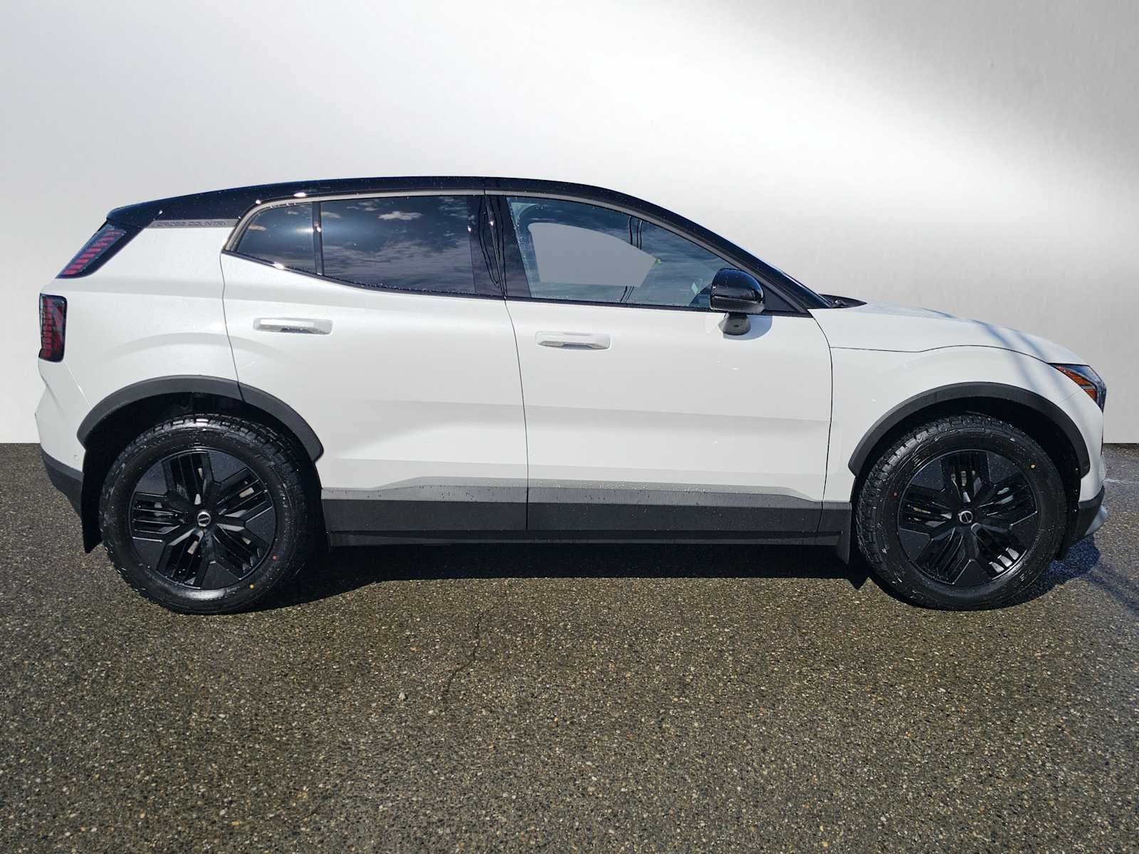 2026 Volvo EX30 Cross Country Ultra