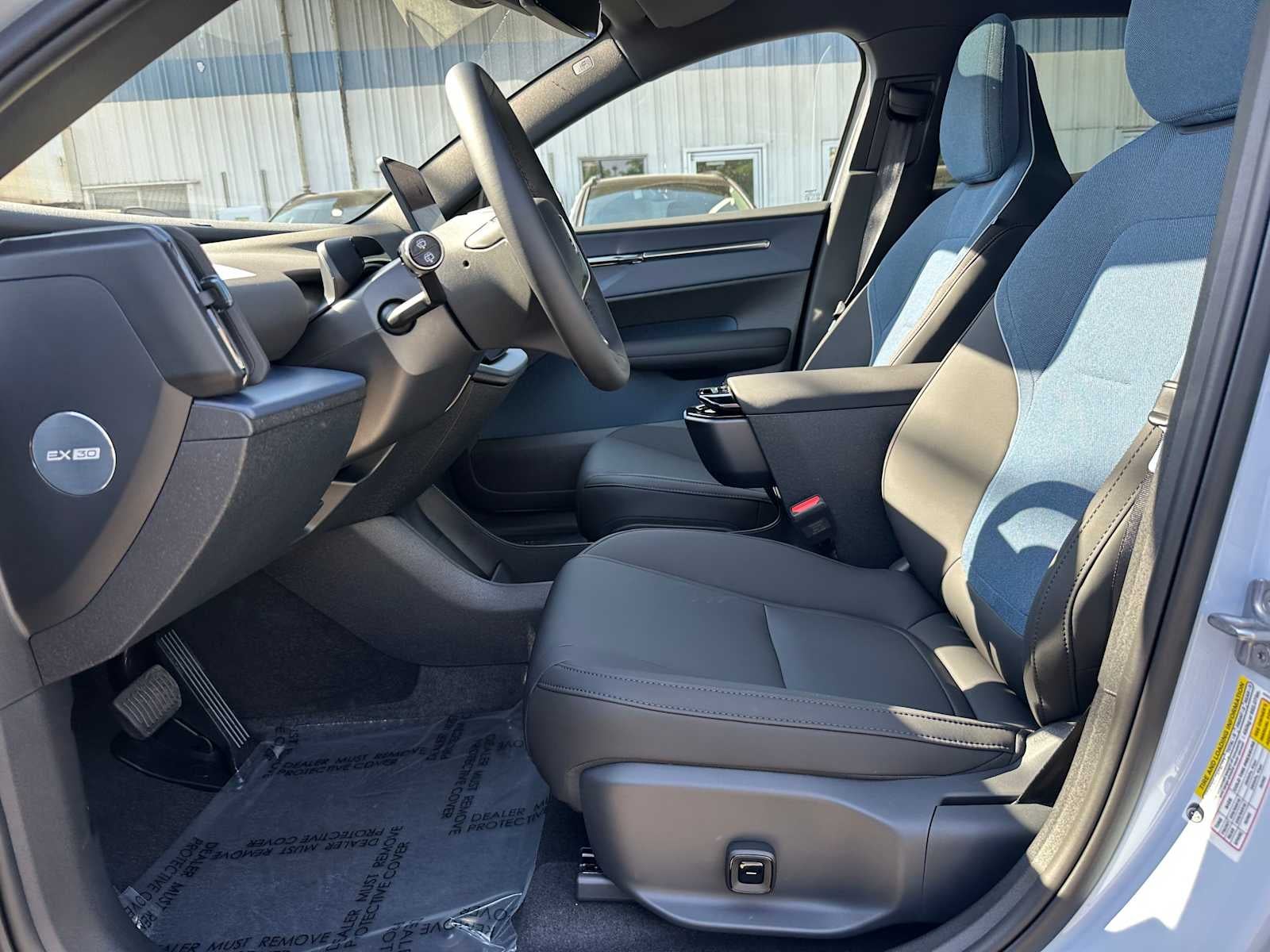 2026 Volvo EX30 Cross Country Ultra